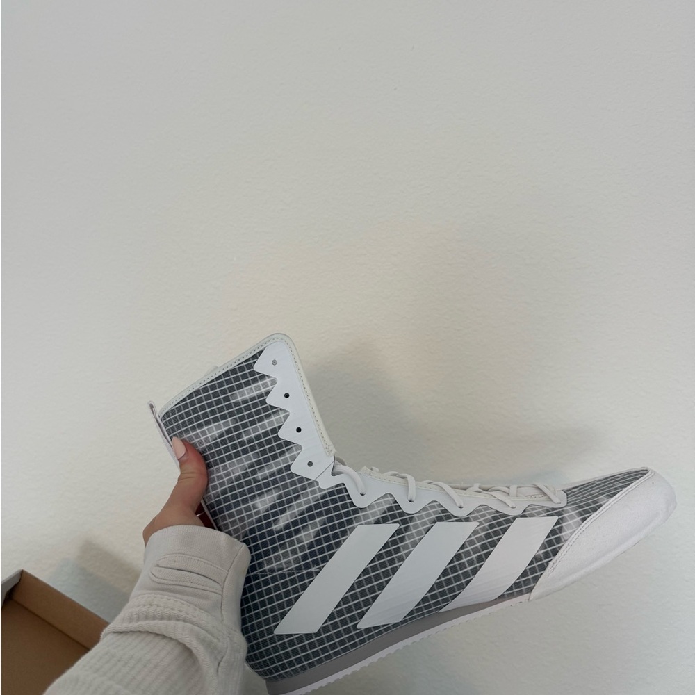 NEW Adidas Box Hog 4 Gray Shoe Box